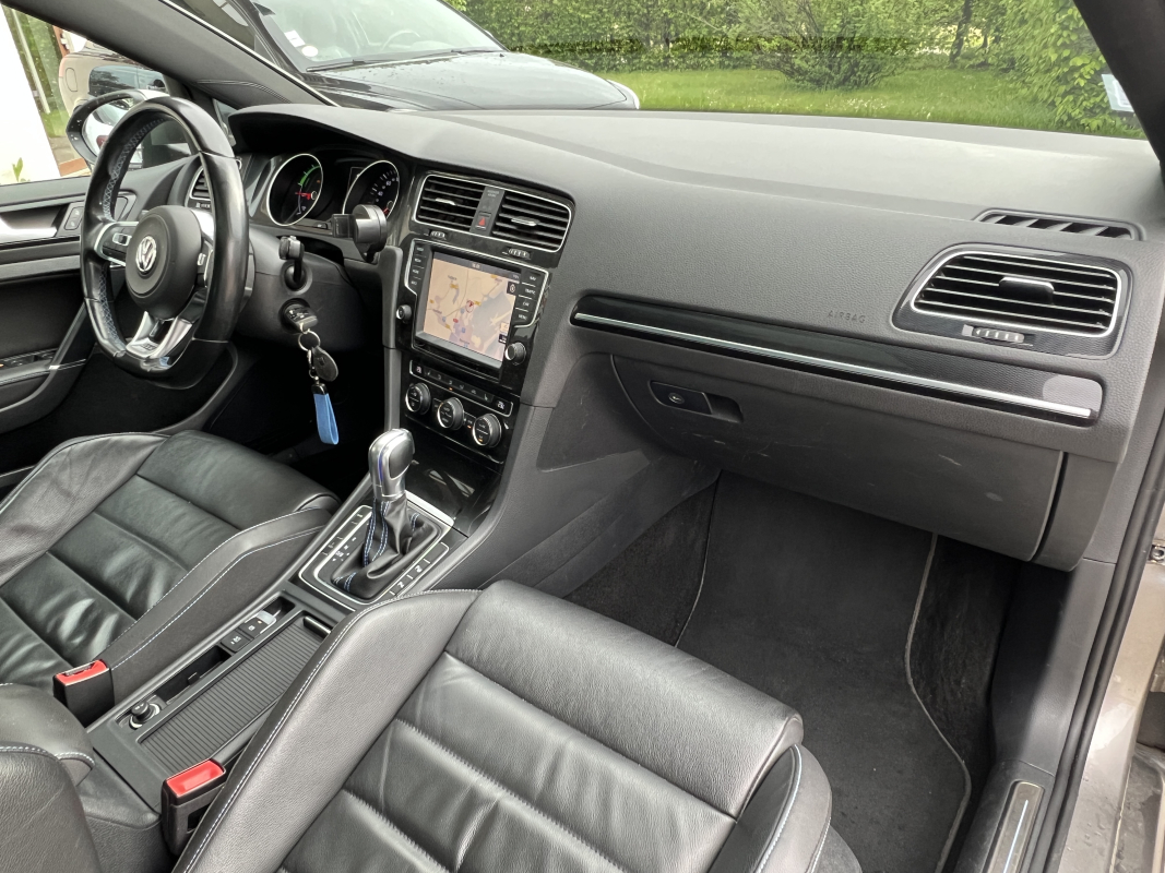 Volkswagen Golf — 34