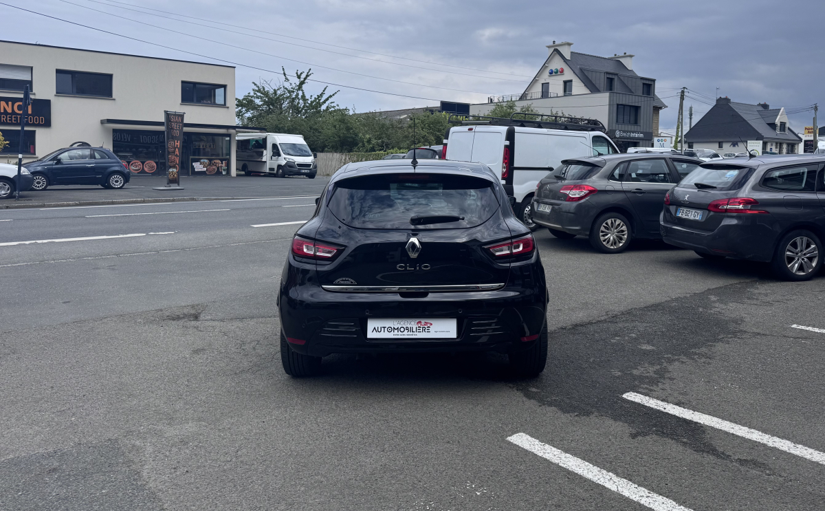 Renault Clio — 7