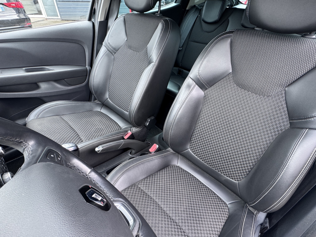 Renault Clio — 24