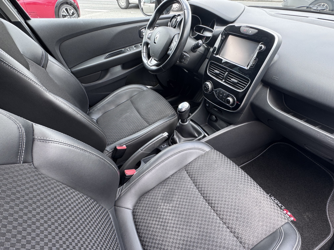 Renault Clio — 10