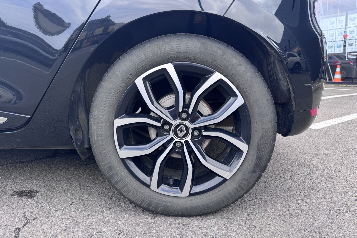 Renault Clio — 30