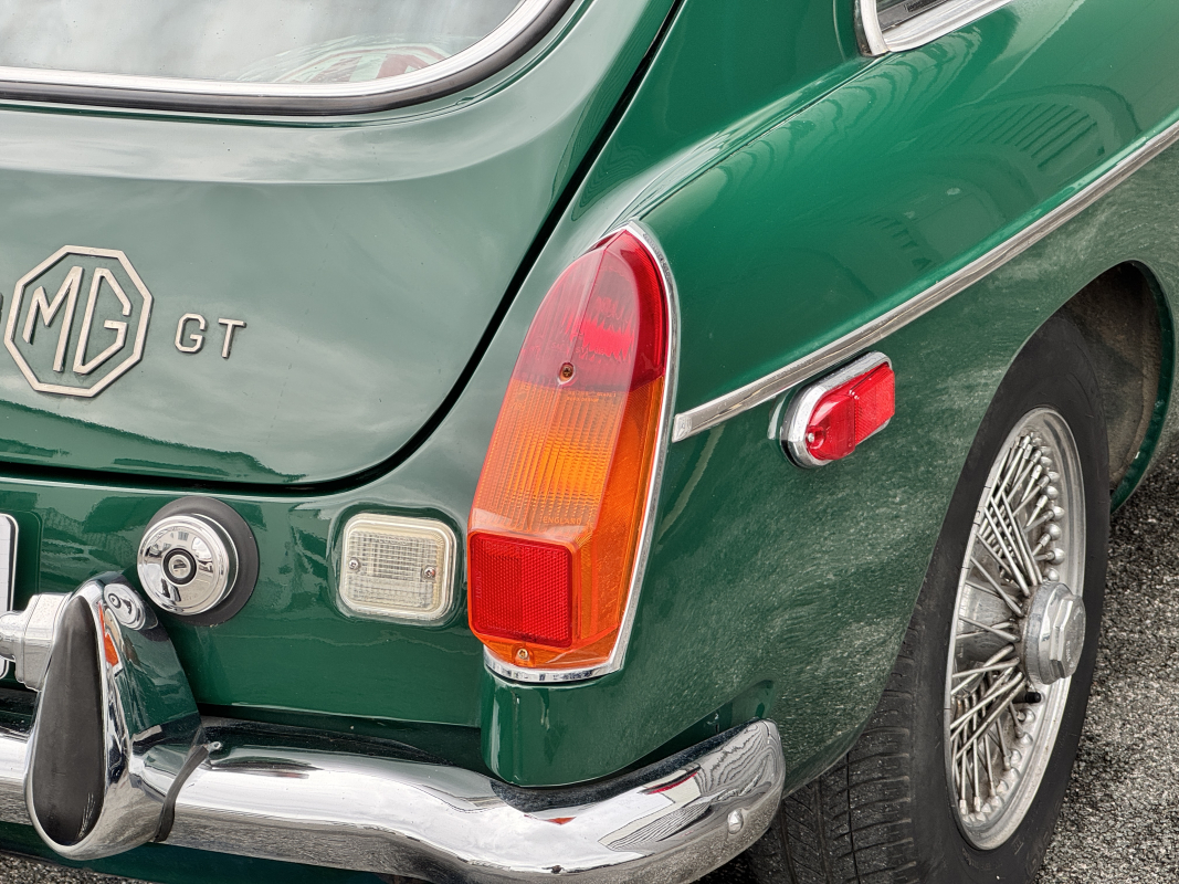 MG B — 33