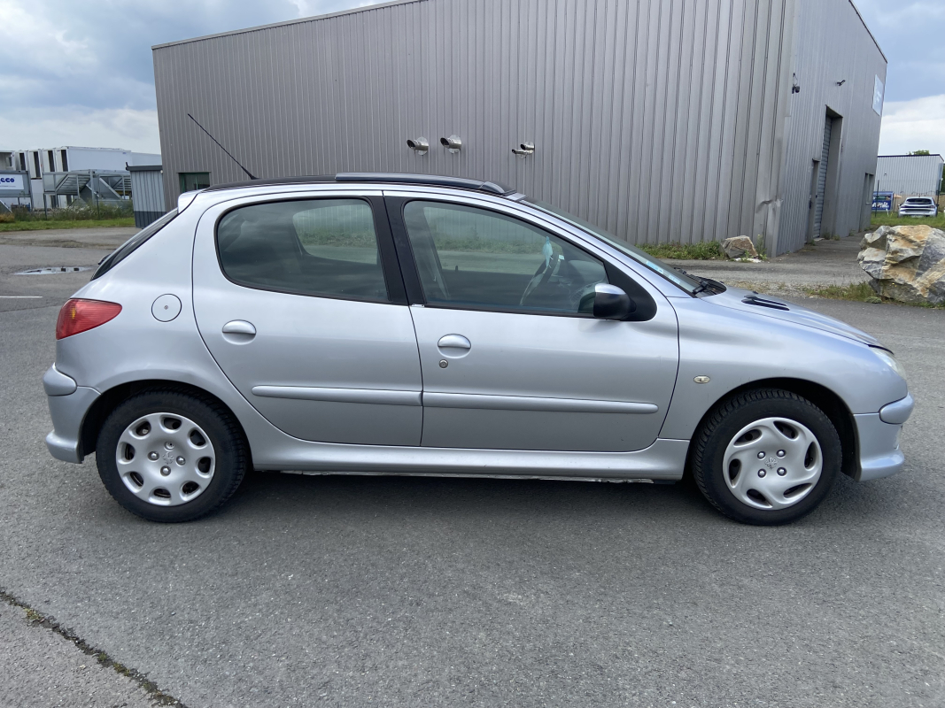 Peugeot 206 — 5