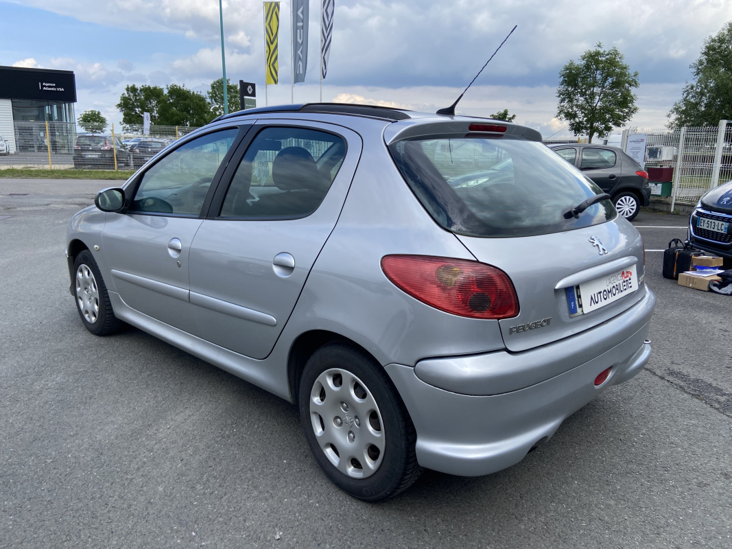 Peugeot 206 — 8