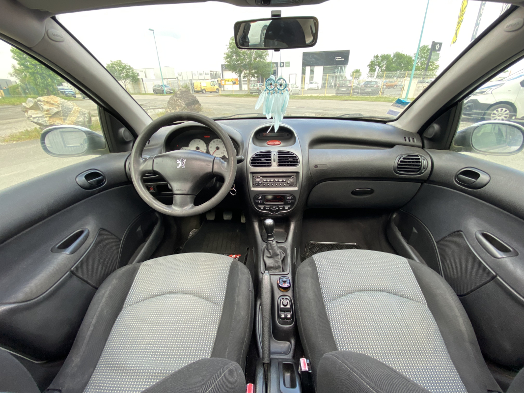 Peugeot 206 — 17