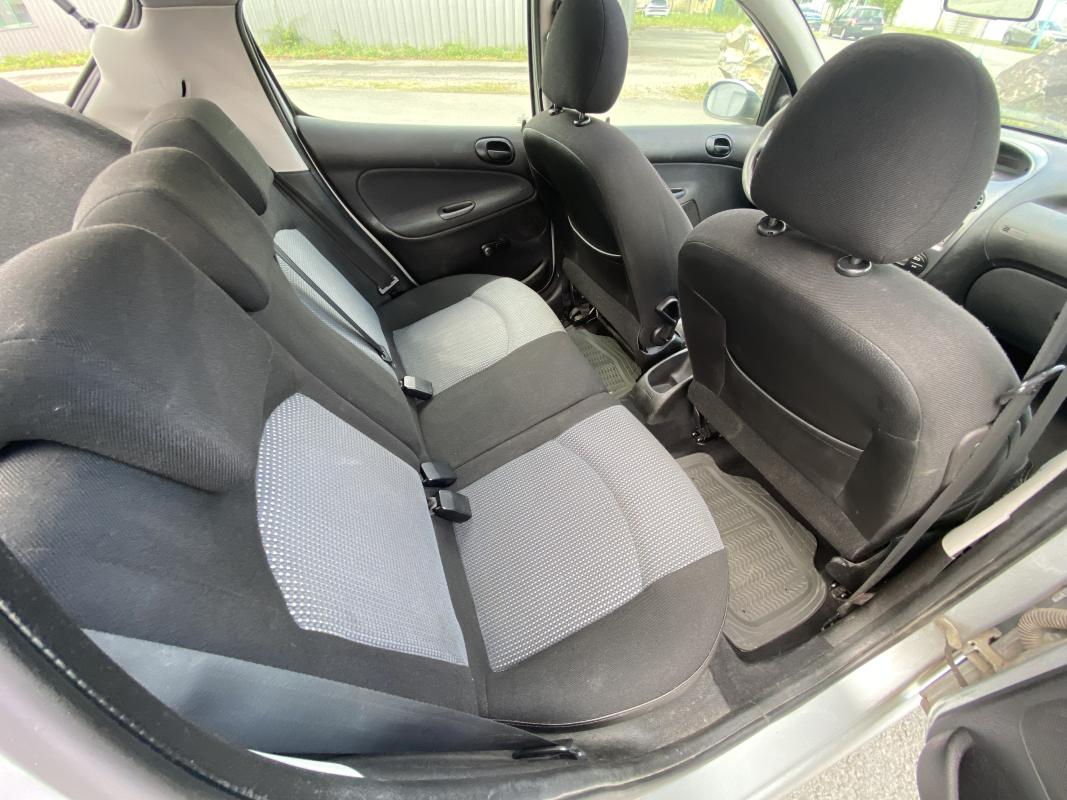 Peugeot 206 — 14