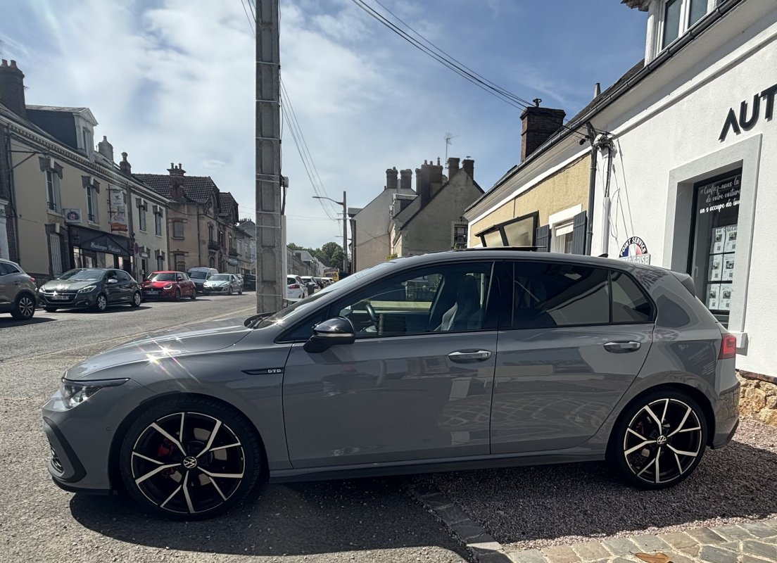 Volkswagen Golf — 4