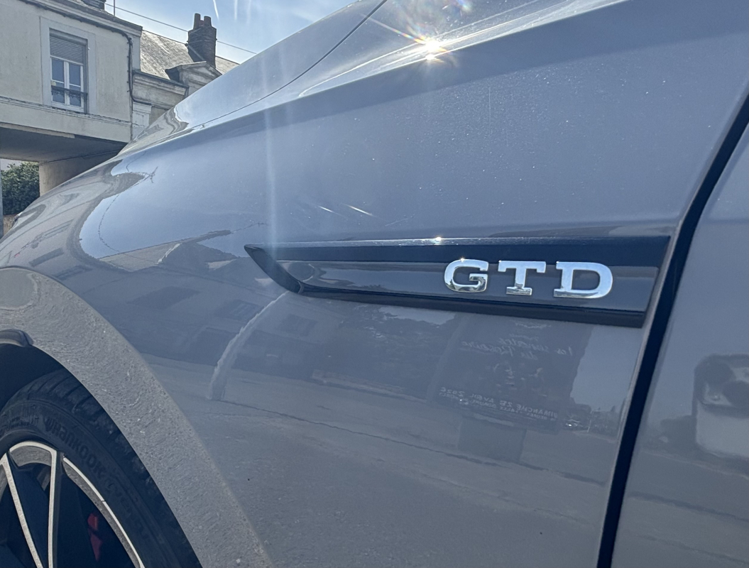 Volkswagen Golf — 31