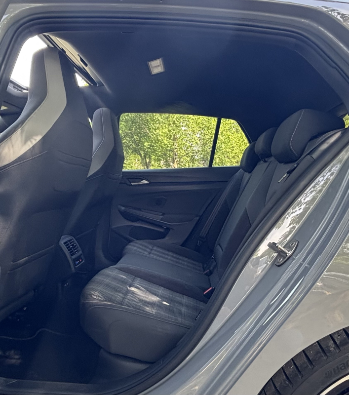 Volkswagen Golf — 9
