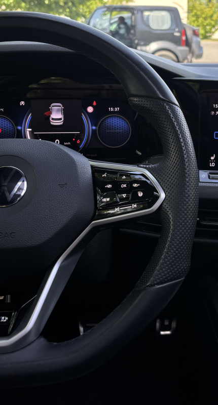 Volkswagen Golf — 15