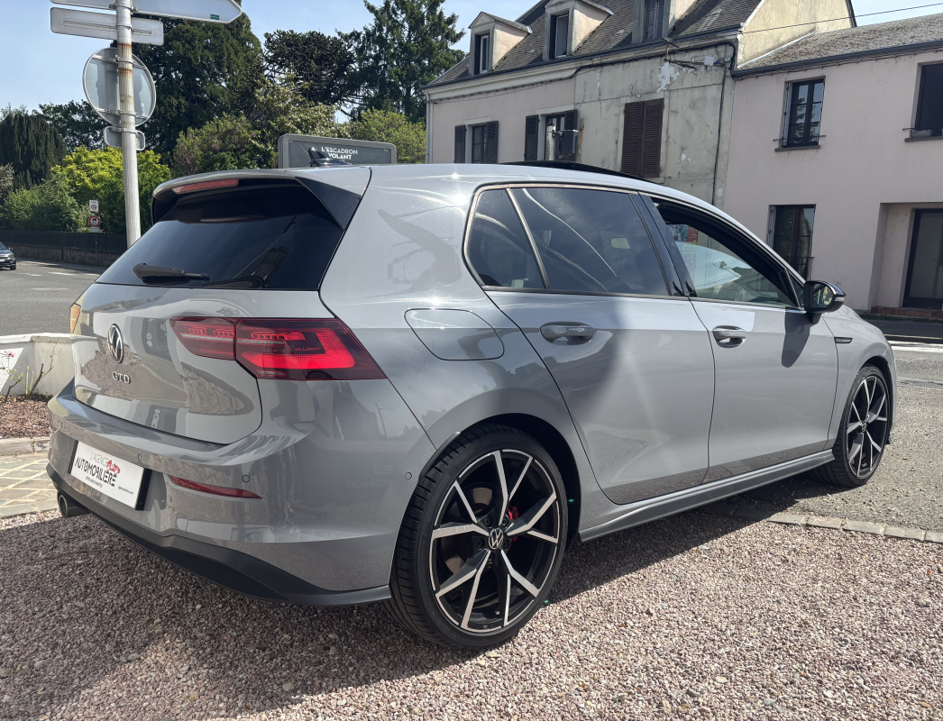 Volkswagen Golf — 6