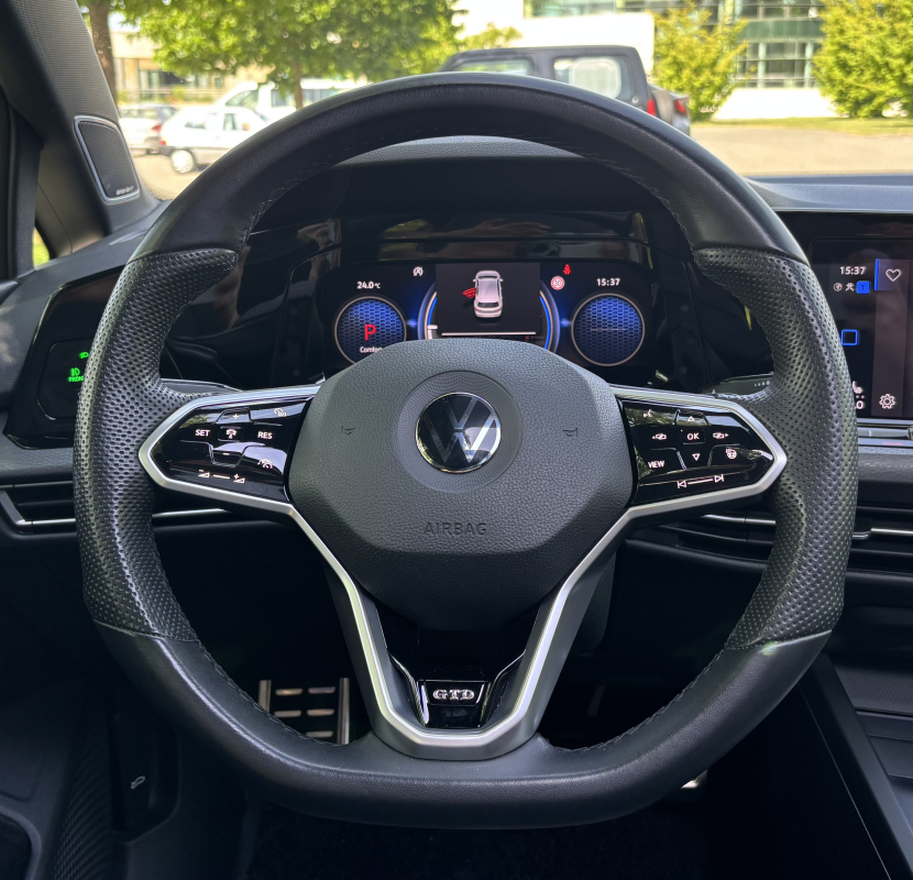 Volkswagen Golf — 12