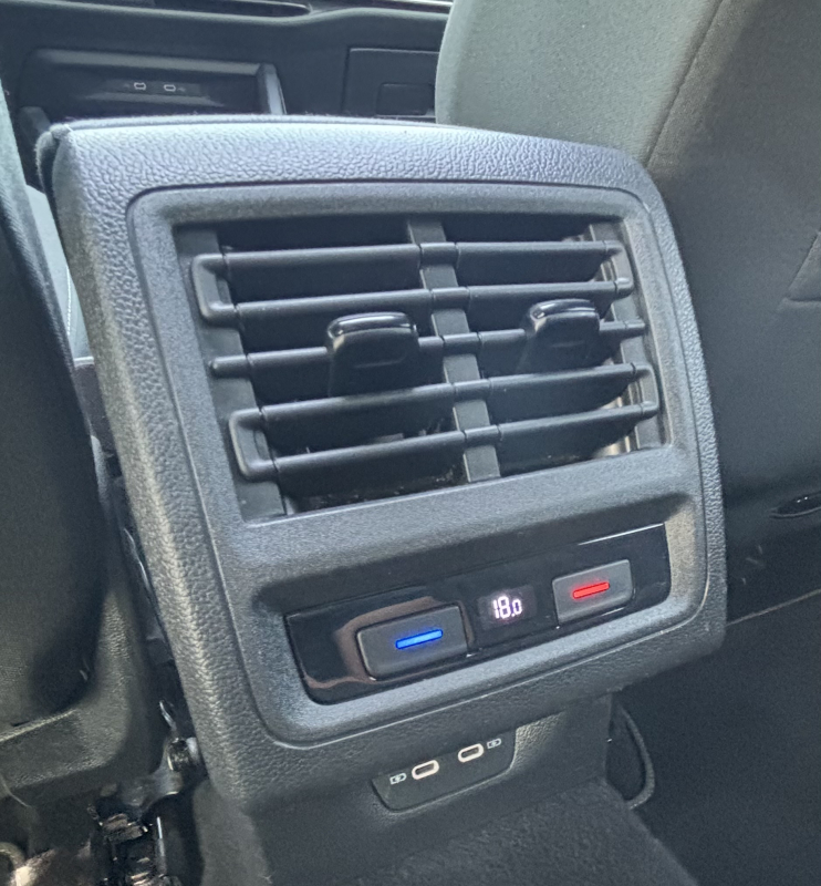 Volkswagen Golf — 27