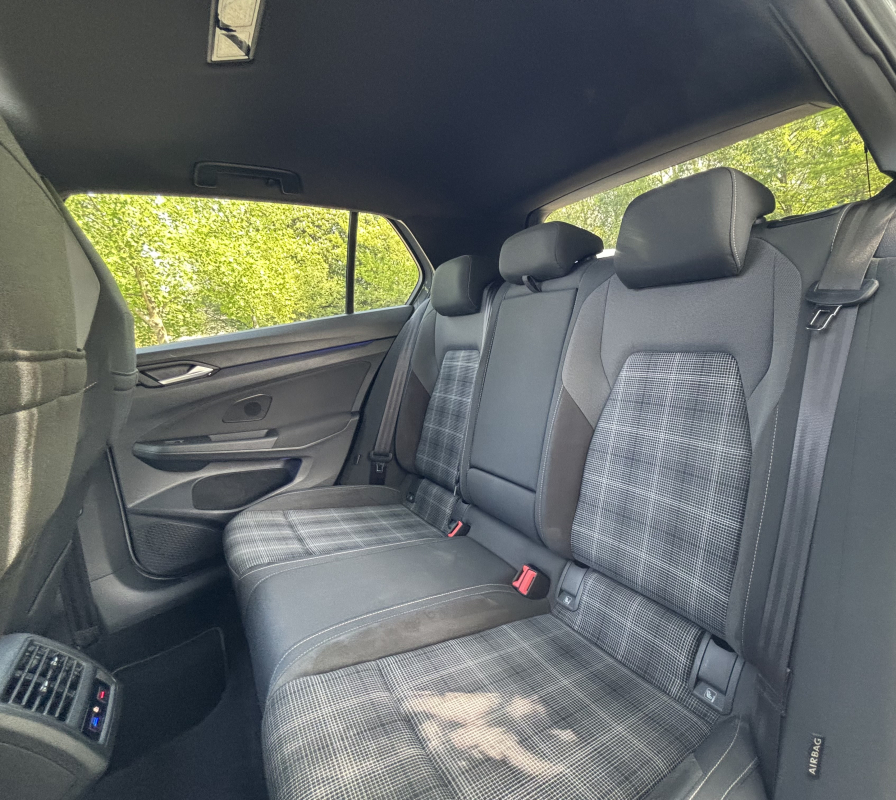 Volkswagen Golf — 11