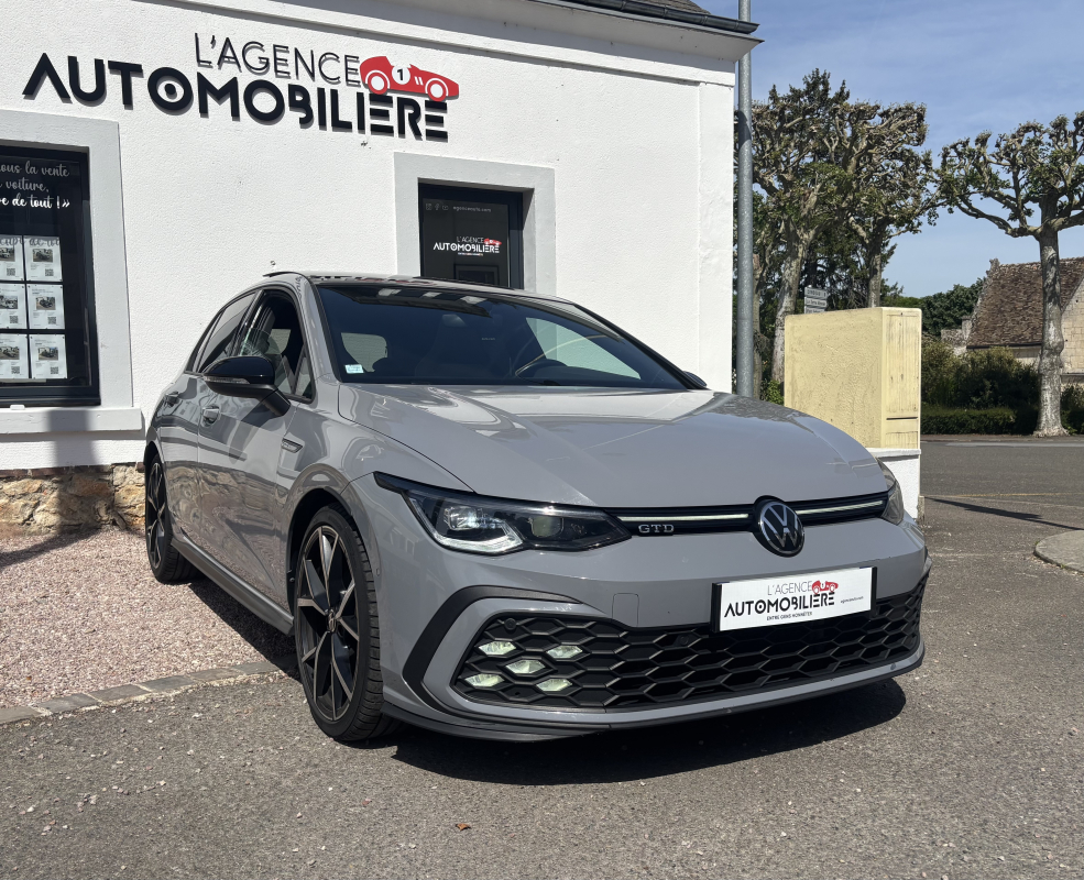 Volkswagen Golf — 2