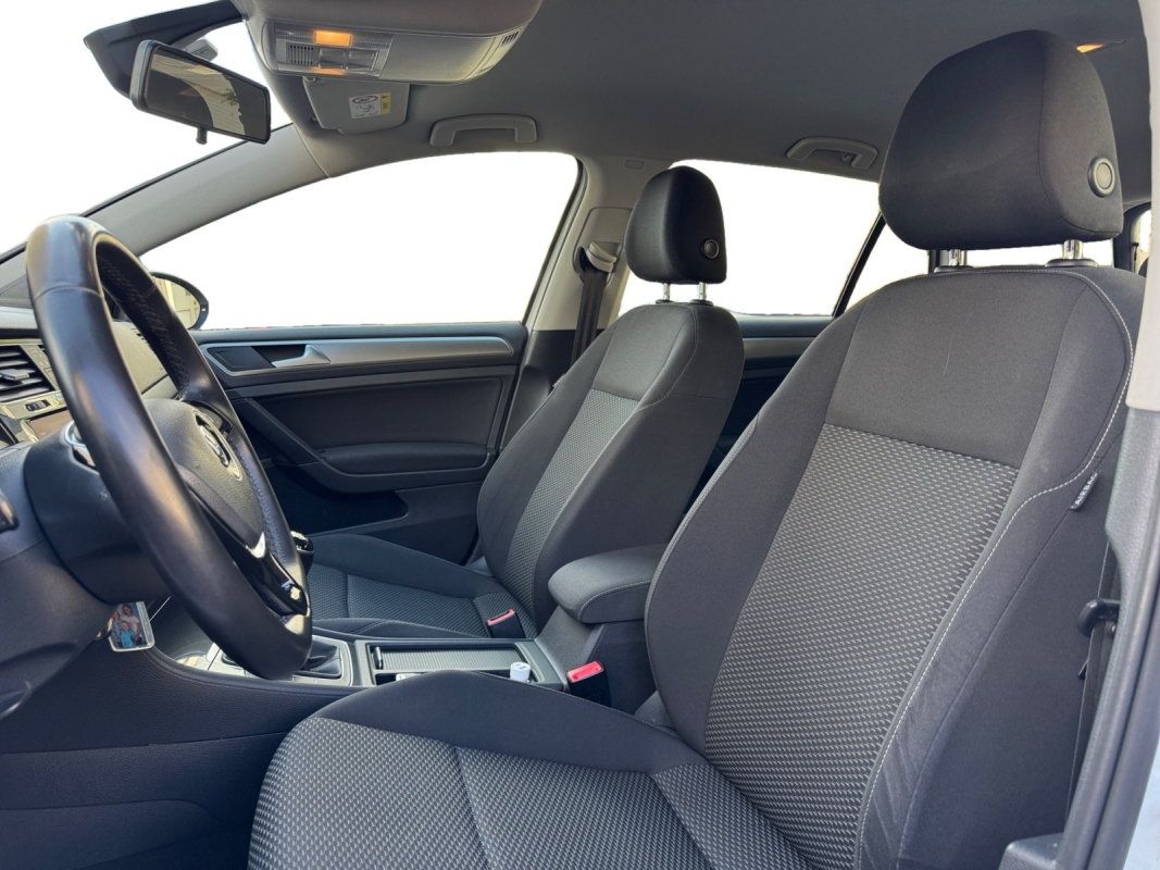 Volkswagen Golf — 9