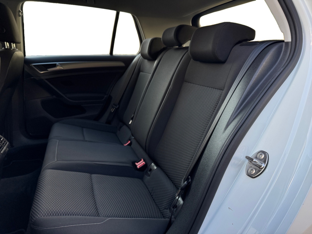 Volkswagen Golf — 14