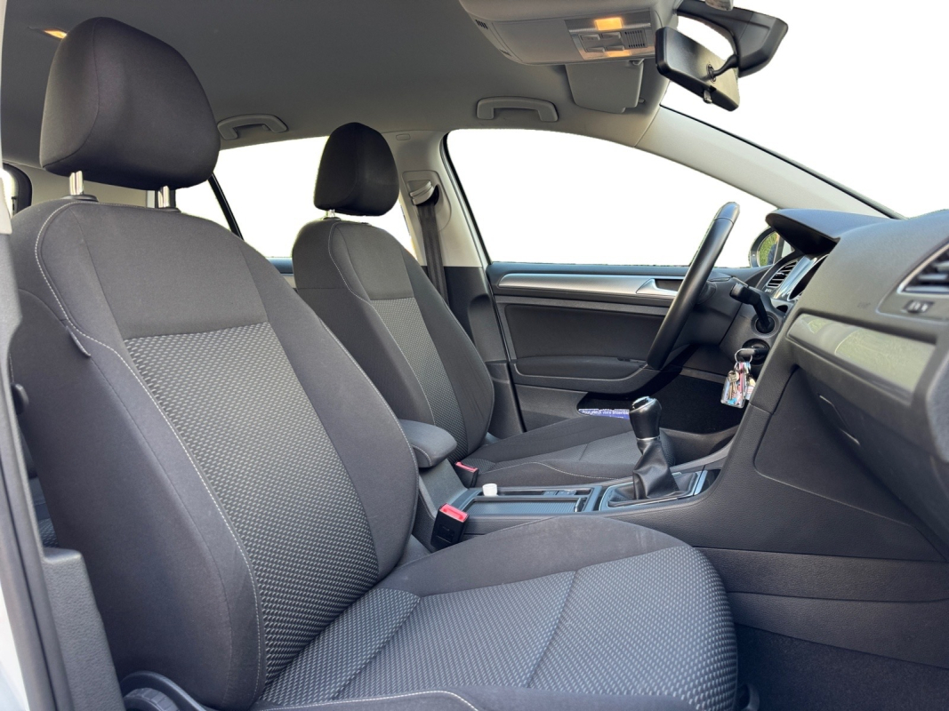 Volkswagen Golf — 11