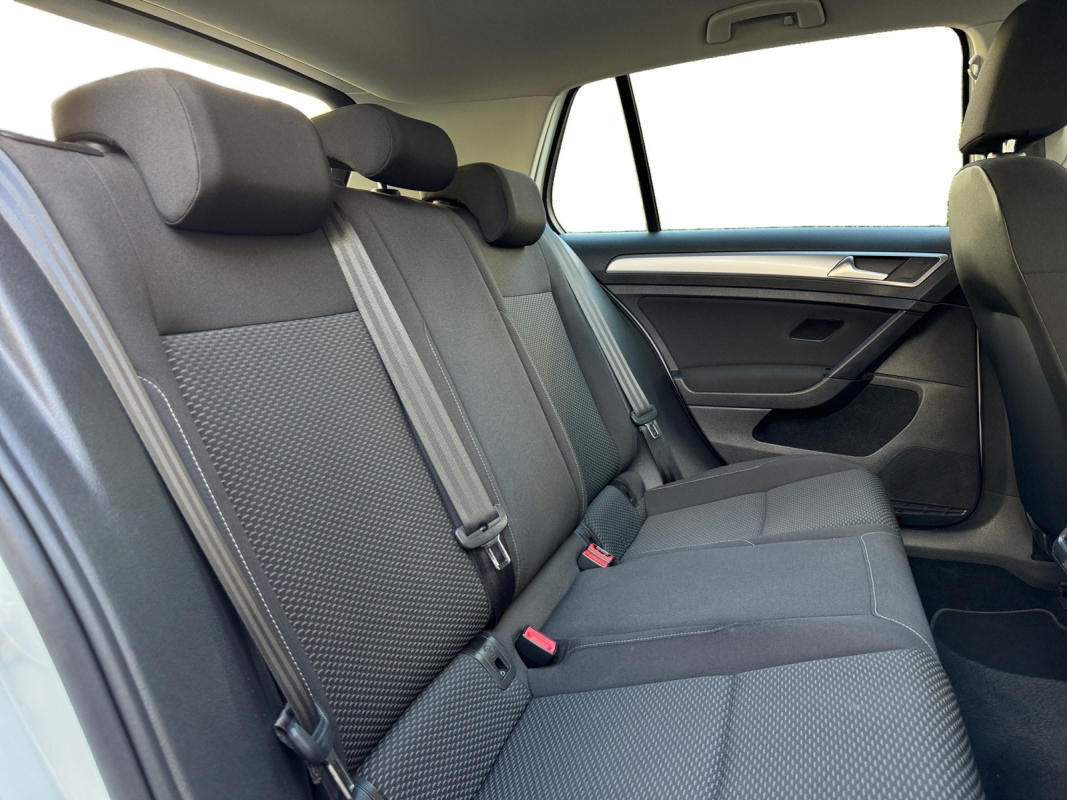 Volkswagen Golf — 12