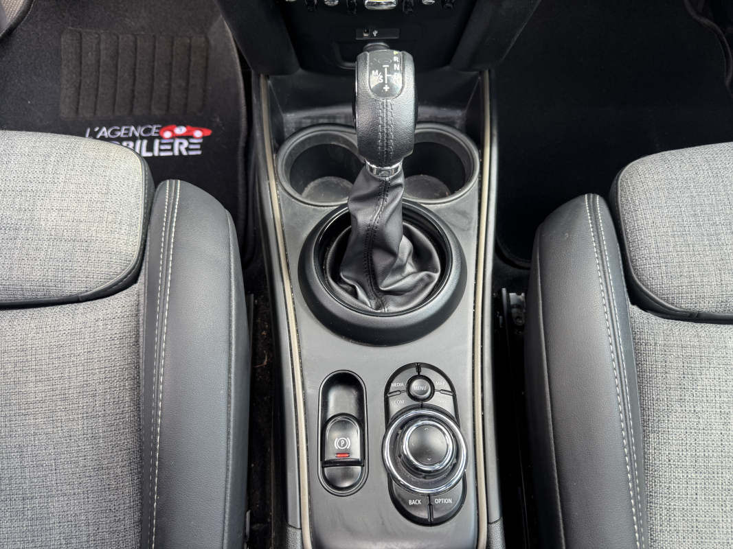 Mini Countryman — 16