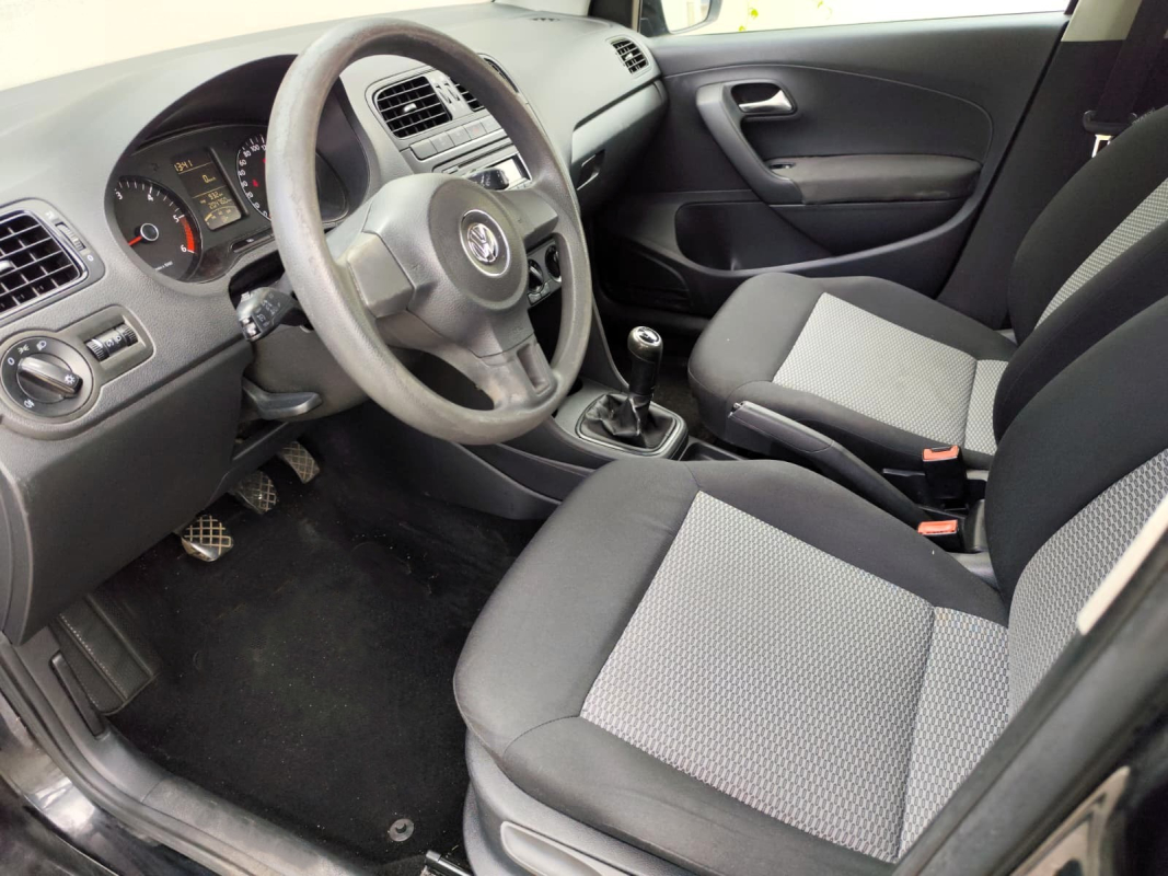 Volkswagen Polo — 11