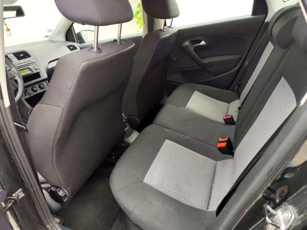 Volkswagen Polo — 14