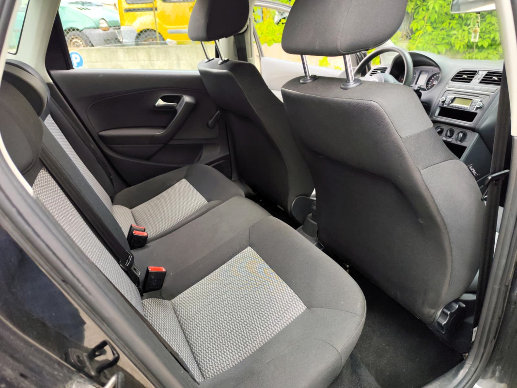 Volkswagen Polo — 17