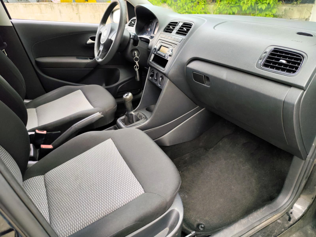 Volkswagen Polo — 13