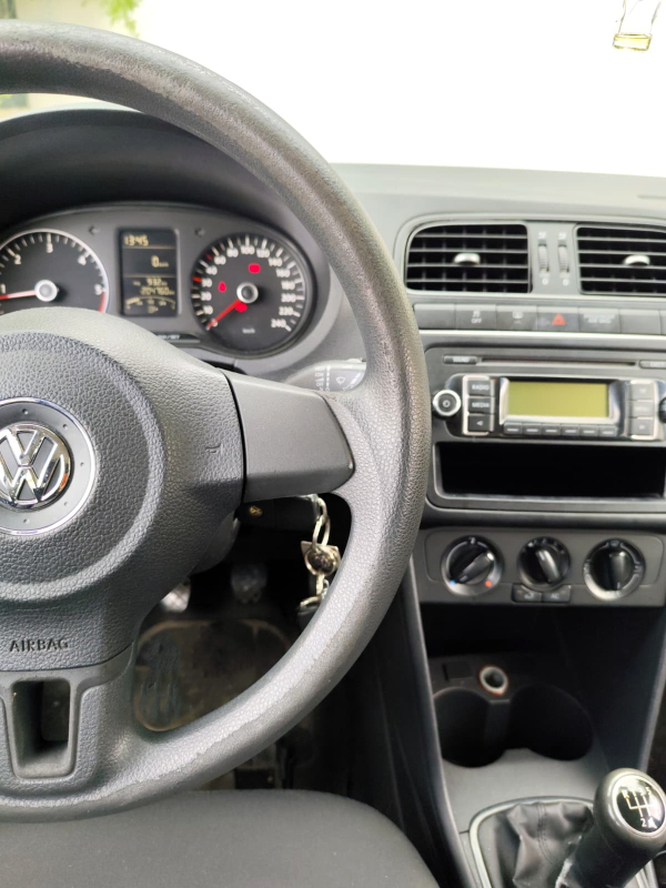 Volkswagen Polo — 19