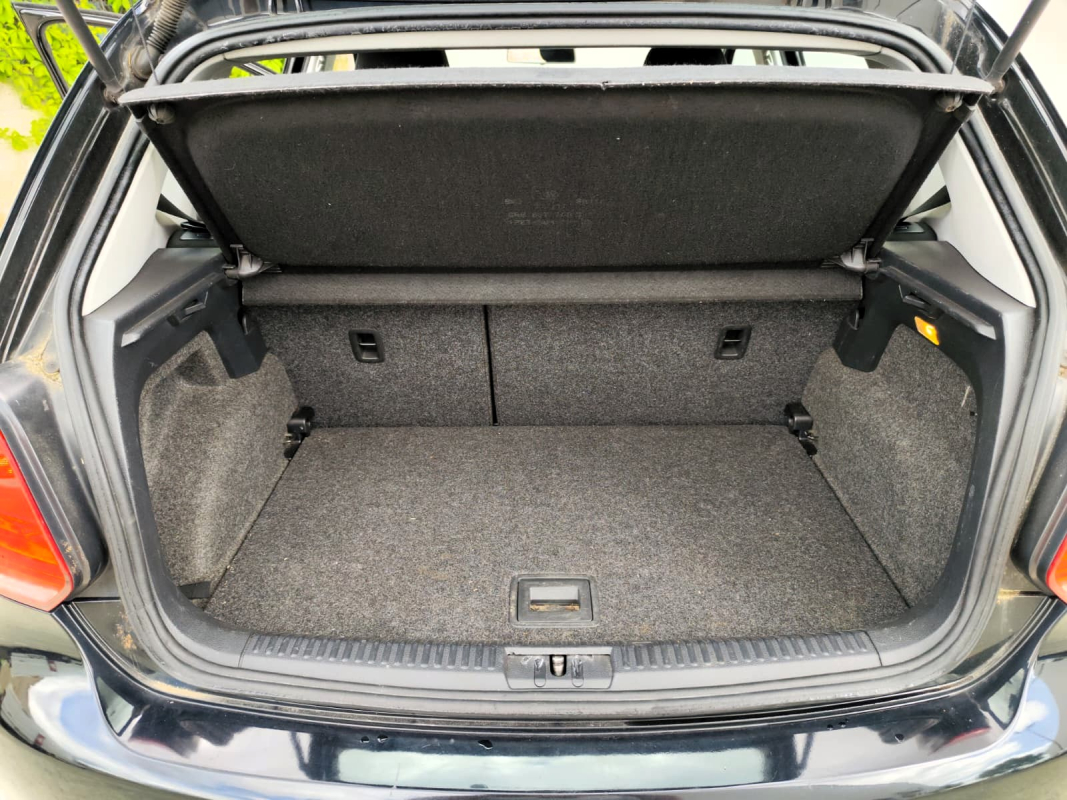Volkswagen Polo — 23