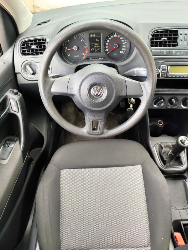 Volkswagen Polo — 20