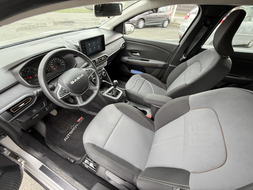 Dacia Dacia Sandero — 9
