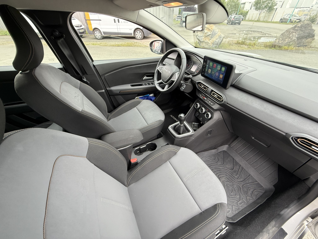 Dacia Dacia Sandero — 13