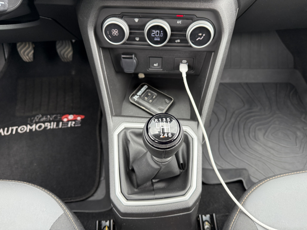 Dacia Dacia Sandero — 28