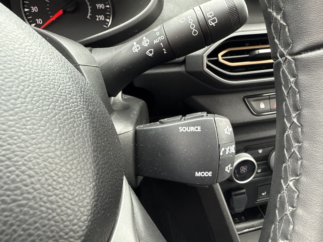 Dacia Dacia Sandero — 27