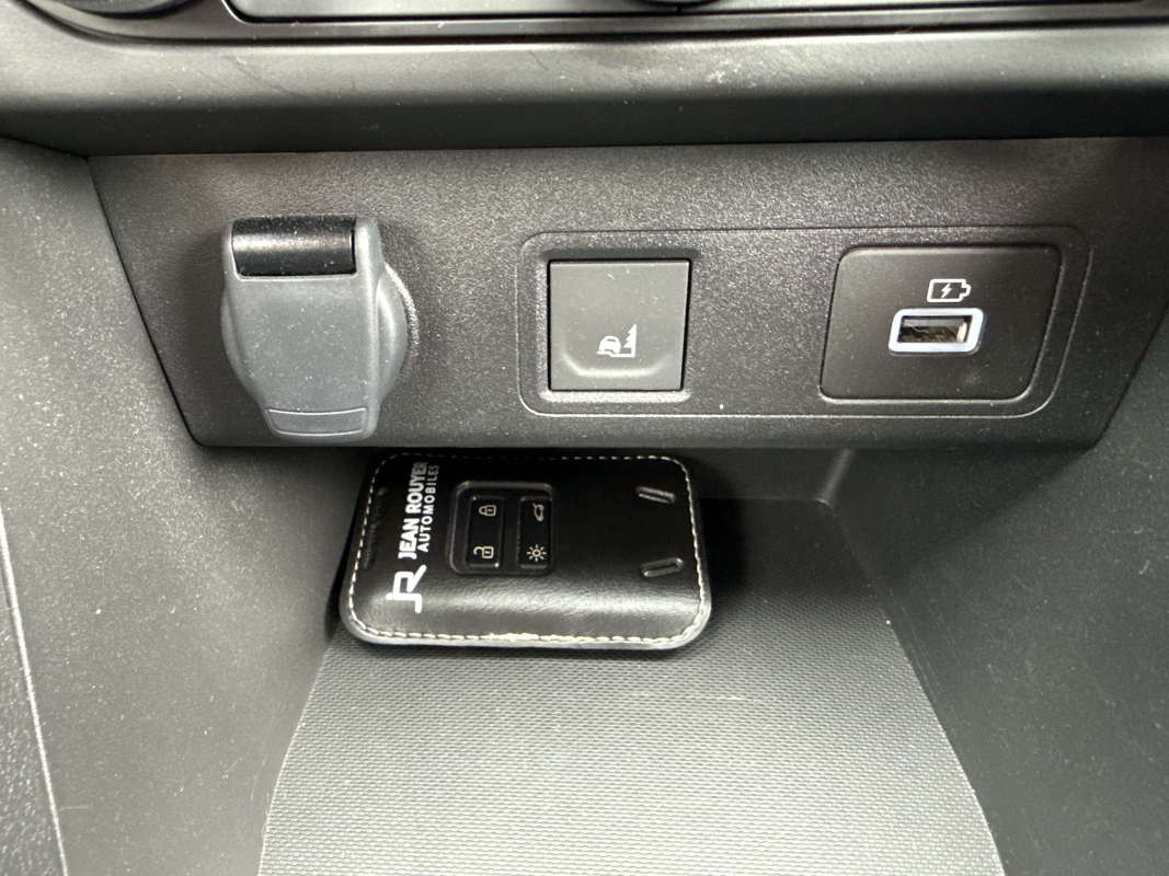 Dacia Dacia Sandero — 32