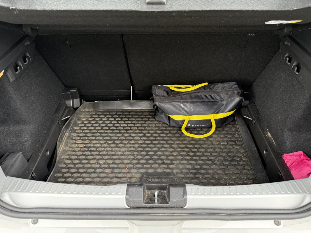 Dacia Dacia Sandero — 40