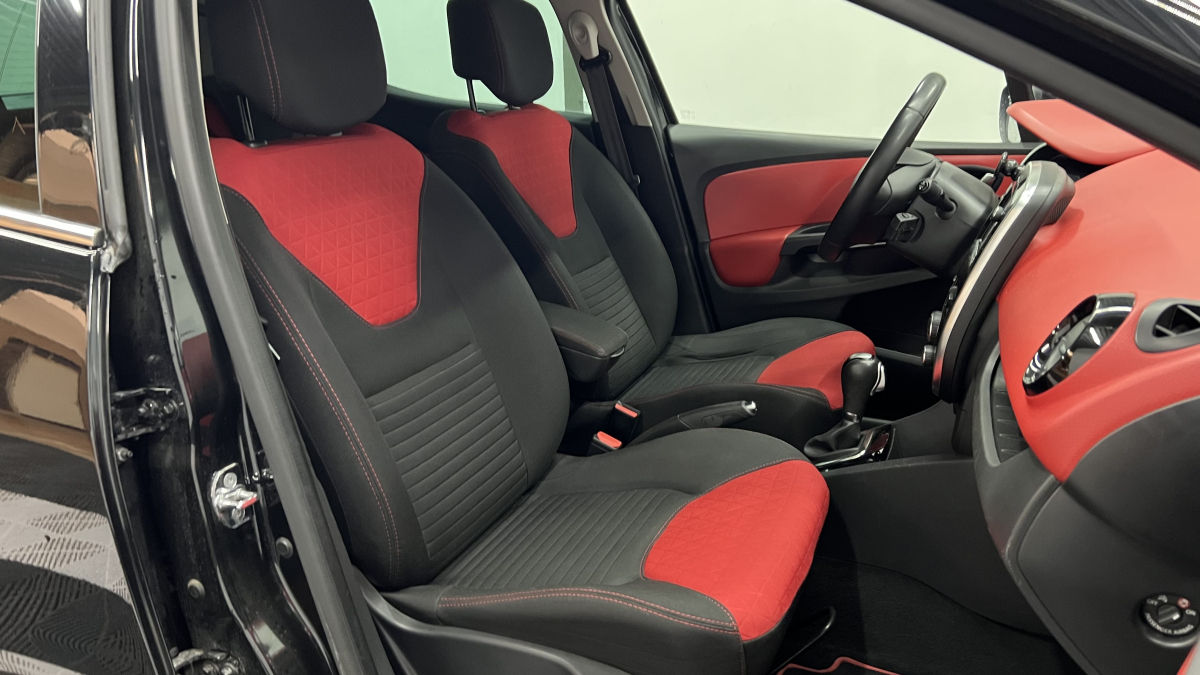 Renault Clio — 11