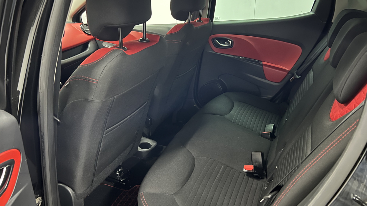 Renault Clio — 16