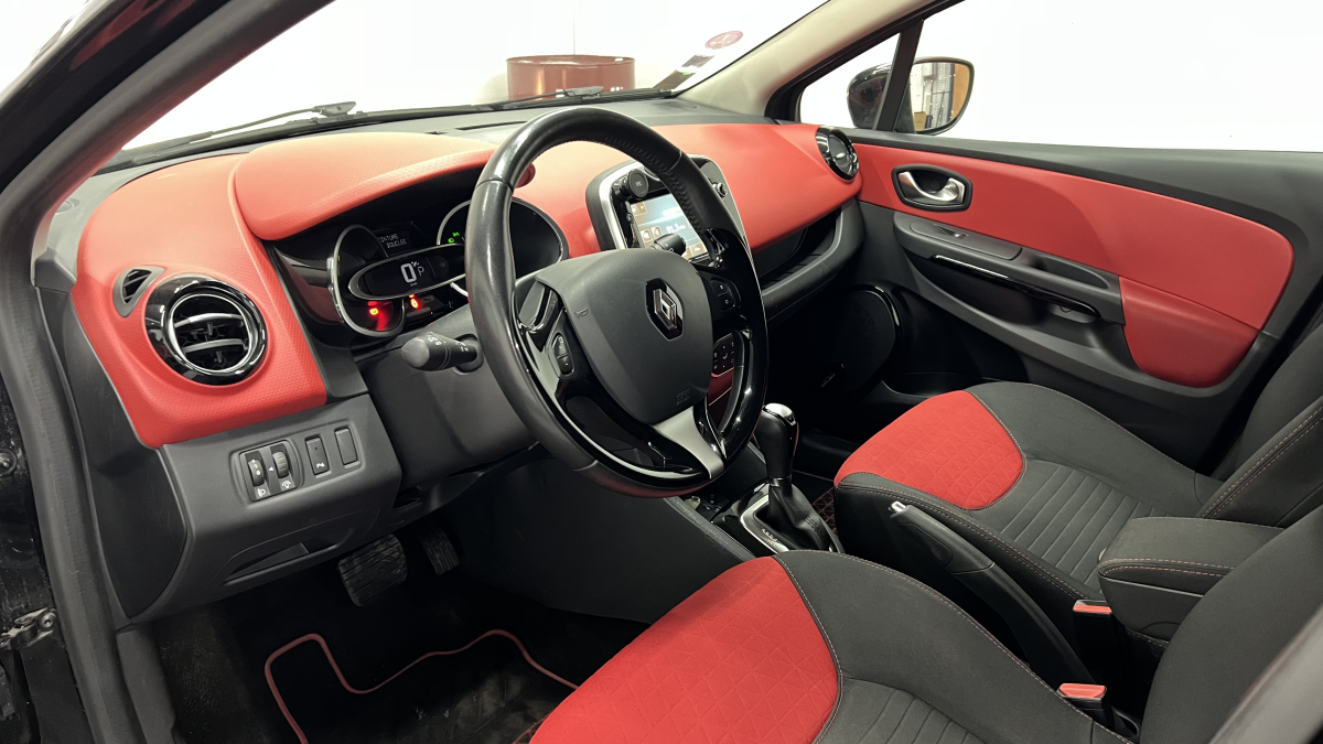 Renault Clio — 7