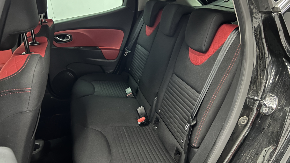 Renault Clio — 17