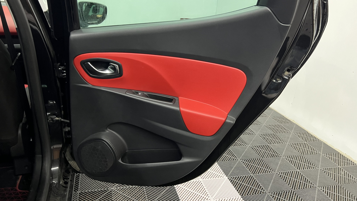 Renault Clio — 15