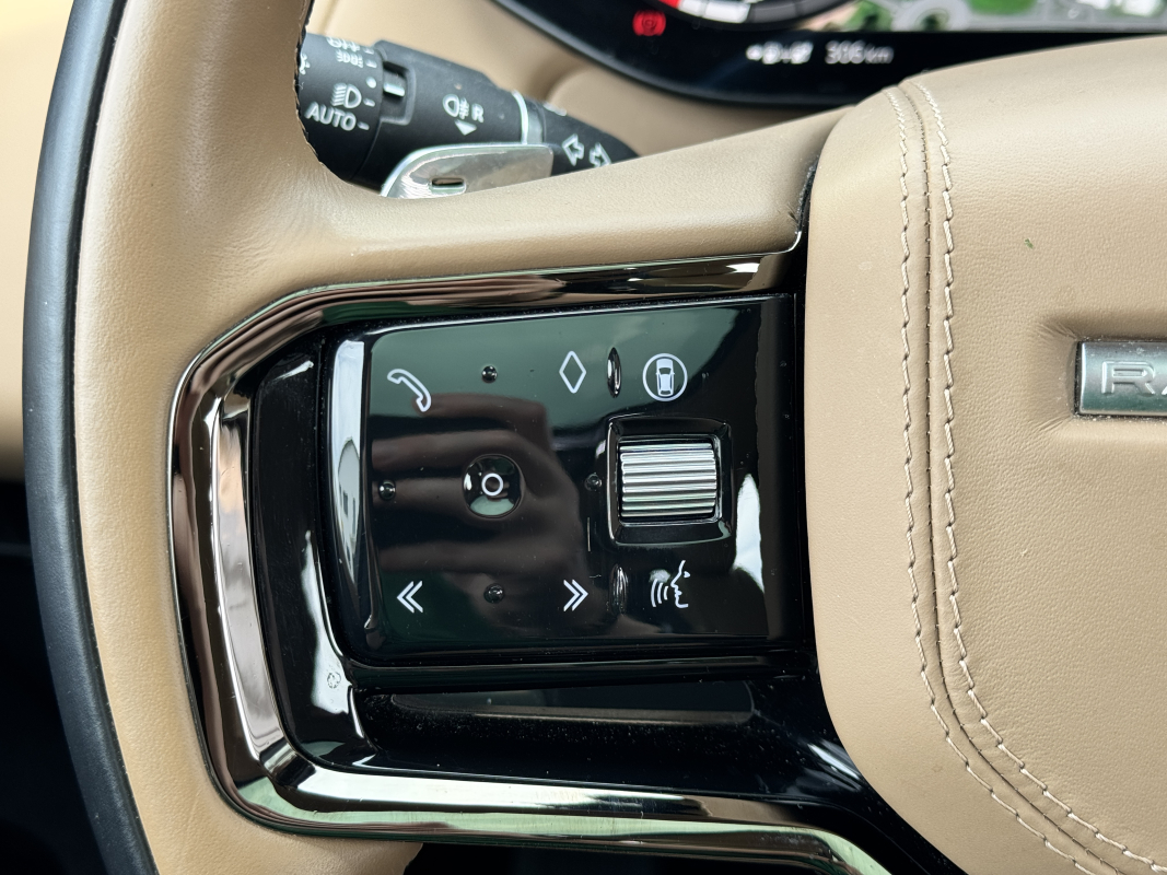 Land Rover Range Rover Sport — 28