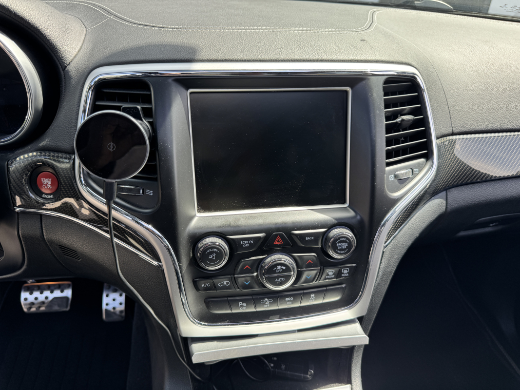 Jeep Grand Cherokee — 12