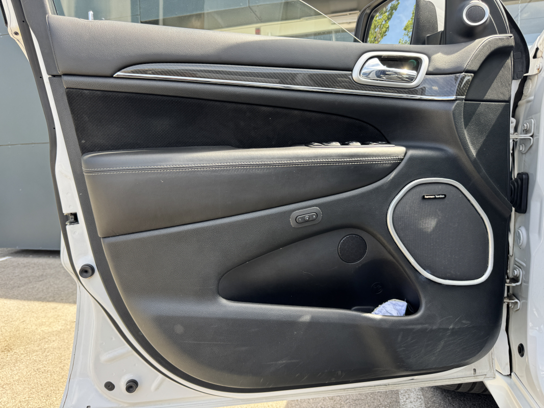 Jeep Grand Cherokee — 14