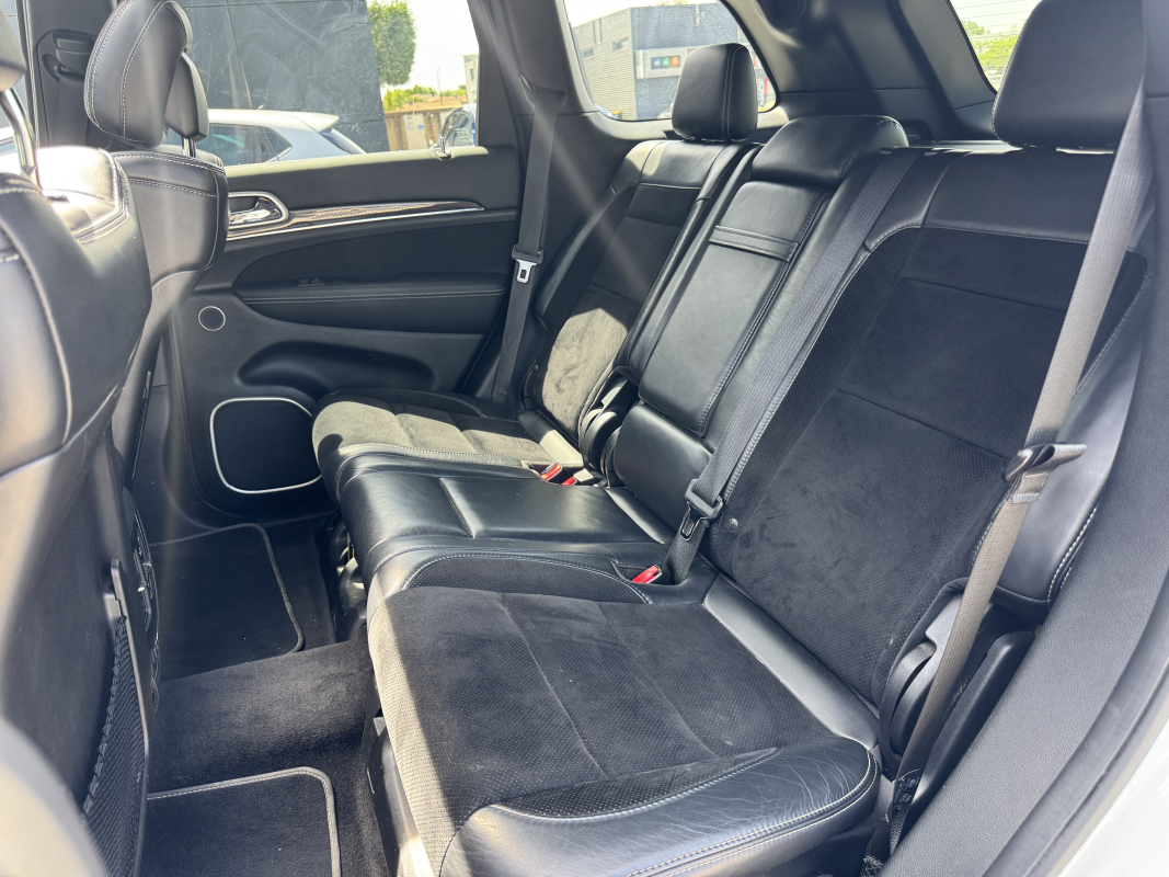 Jeep Grand Cherokee — 17