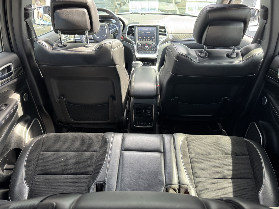 Jeep Grand Cherokee — 24