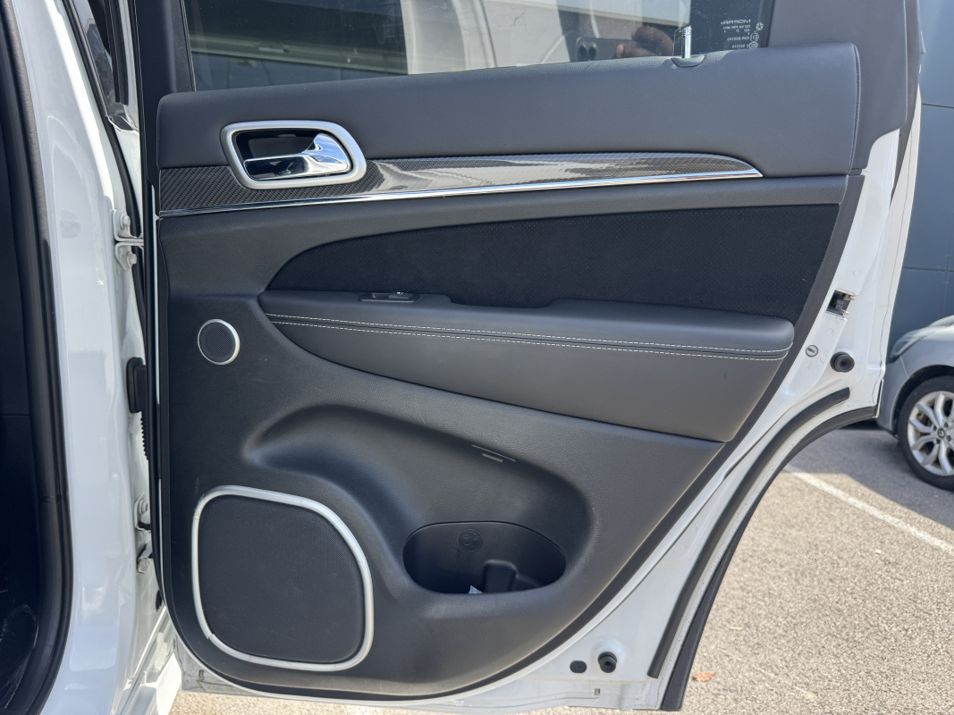 Jeep Grand Cherokee — 22