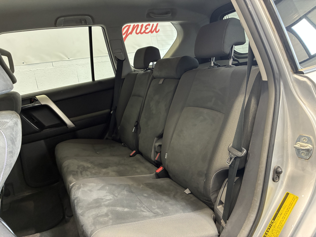 Toyota Land Cruiser — 14