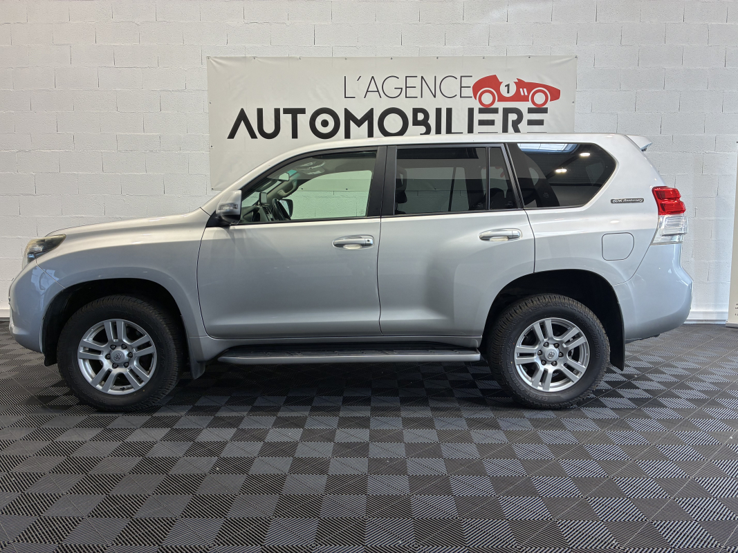 Toyota Land Cruiser — 4